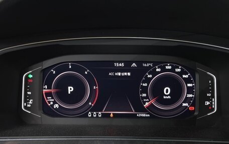 Volkswagen Tiguan II, 2022 год, 2 692 000 рублей, 8 фотография