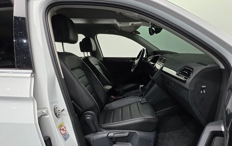 Volkswagen Tiguan II, 2022 год, 2 692 000 рублей, 10 фотография