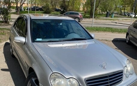Mercedes-Benz C-Класс, 2004 год, 980 000 рублей, 10 фотография