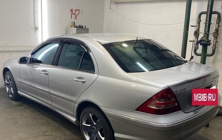 Mercedes-Benz C-Класс, 2004 год, 980 000 рублей, 25 фотография