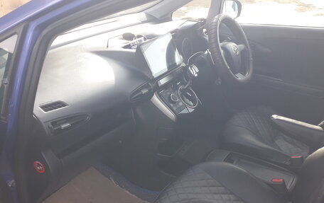 Toyota Wish II, 2012 год, 1 360 000 рублей, 4 фотография