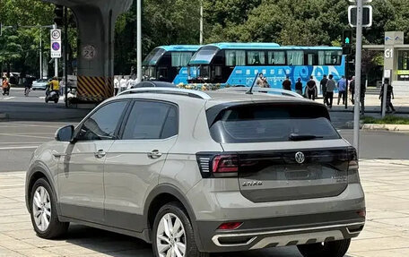 Volkswagen T-Cross I, 2023 год, 1 490 000 рублей, 6 фотография