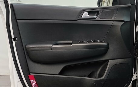 KIA Sportage IV рестайлинг, 2021 год, 2 495 000 рублей, 31 фотография
