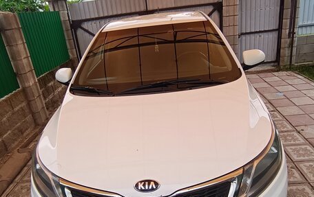 KIA Rio III рестайлинг, 2014 год, 840 000 рублей, 2 фотография