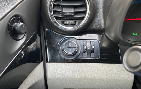 Chevrolet Orlando I, 2012 год, 950 000 рублей, 8 фотография