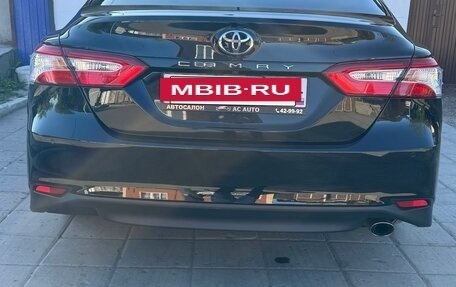 Toyota Camry, 2018 год, 2 650 000 рублей, 8 фотография