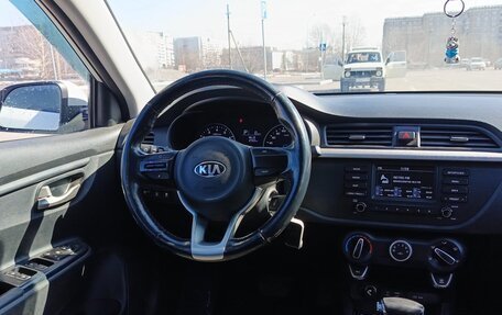 KIA Rio IV, 2018 год, 1 515 000 рублей, 6 фотография