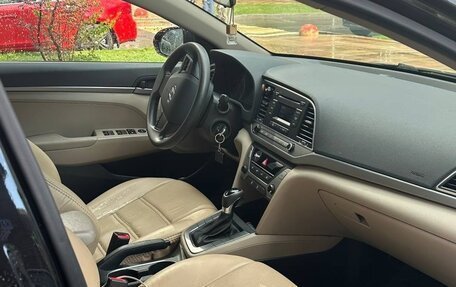 Hyundai Elantra VI рестайлинг, 2016 год, 1 400 000 рублей, 5 фотография