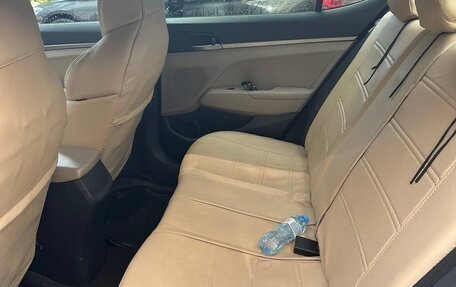 Hyundai Elantra VI рестайлинг, 2016 год, 1 400 000 рублей, 9 фотография