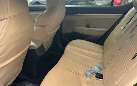 Hyundai Elantra VI рестайлинг, 2016 год, 1 400 000 рублей, 10 фотография