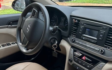 Hyundai Elantra VI рестайлинг, 2016 год, 1 400 000 рублей, 7 фотография