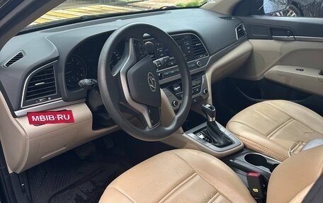 Hyundai Elantra VI рестайлинг, 2016 год, 1 400 000 рублей, 8 фотография