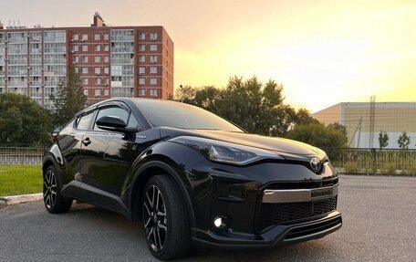 Toyota C-HR I рестайлинг, 2020 год, 2 000 000 рублей, 2 фотография