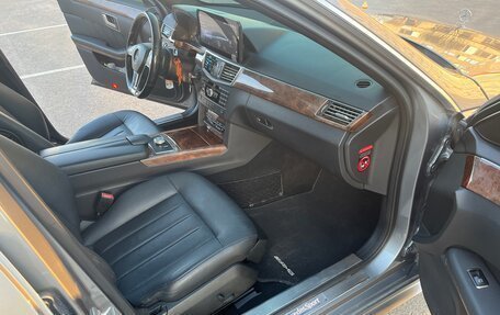 Mercedes-Benz E-Класс, 2012 год, 1 900 000 рублей, 8 фотография