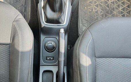 Dacia Duster II, 2019 год, 1 730 000 рублей, 6 фотография