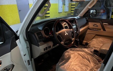 Mitsubishi Pajero IV, 2019 год, 5 400 000 рублей, 8 фотография