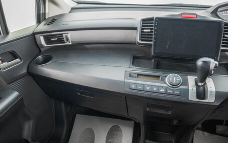 Honda Freed I, 2012 год, 1 269 000 рублей, 19 фотография