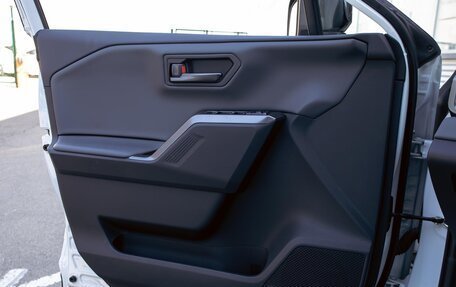 Toyota RAV4, 2025 год, 4 555 555 рублей, 12 фотография