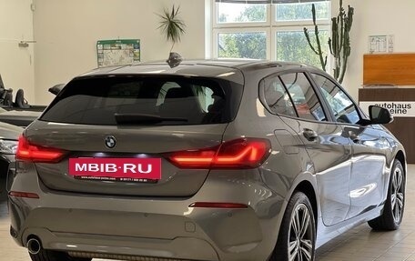 BMW 1 серия, 2022 год, 2 750 000 рублей, 3 фотография