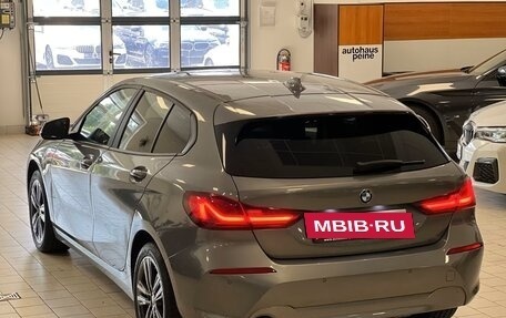 BMW 1 серия, 2022 год, 2 750 000 рублей, 4 фотография