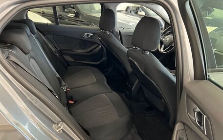 BMW 1 серия, 2022 год, 2 750 000 рублей, 20 фотография