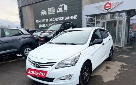 Hyundai Solaris II рестайлинг, 2015 год, 770 000 рублей, 3 фотография