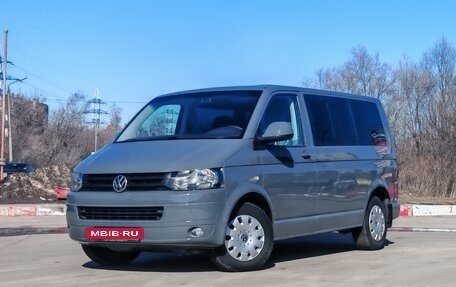 Volkswagen Caravelle T5, 2012 год, 2 299 000 рублей, 3 фотография