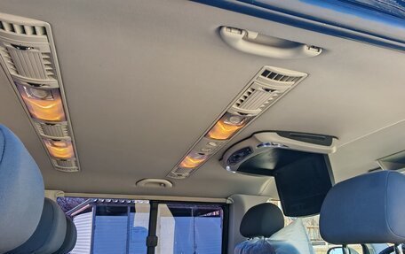 Volkswagen Caravelle T5, 2012 год, 2 299 000 рублей, 24 фотография