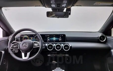 Mercedes-Benz A-Класс, 2020 год, 2 100 000 рублей, 3 фотография