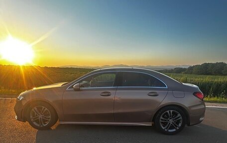 Mercedes-Benz A-Класс, 2020 год, 2 100 000 рублей, 7 фотография