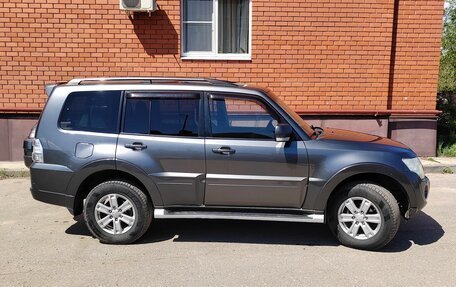 Mitsubishi Pajero IV, 2012 год, 2 200 000 рублей, 2 фотография