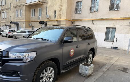 Toyota Land Cruiser 200, 2016 год, 5 700 000 рублей, 3 фотография