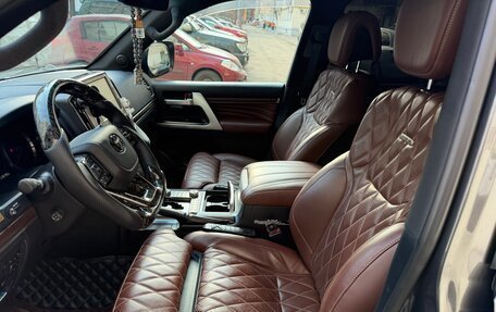 Toyota Land Cruiser 200, 2016 год, 5 700 000 рублей, 9 фотография