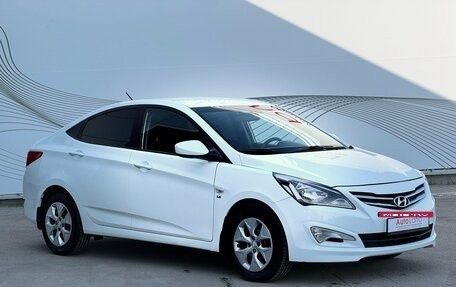 Hyundai Solaris II рестайлинг, 2015 год, 1 130 000 рублей, 5 фотография