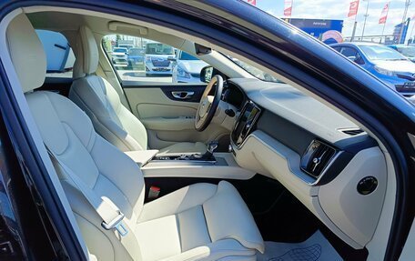 Volvo V60 II, 2018 год, 2 415 000 рублей, 16 фотография