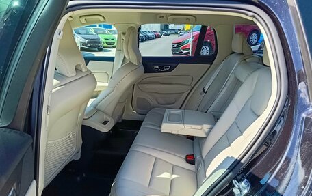 Volvo V60 II, 2018 год, 2 415 000 рублей, 13 фотография