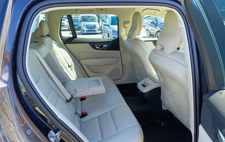Volvo V60 II, 2018 год, 2 415 000 рублей, 18 фотография