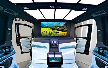Mercedes-Benz V-Класс, 2025 год, 29 000 000 рублей, 24 фотография
