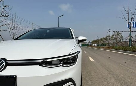 Volkswagen Golf VIII, 2023 год, 1 950 000 рублей, 6 фотография