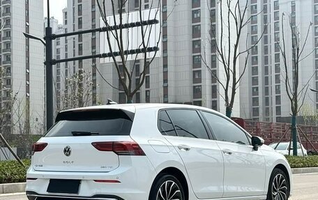 Volkswagen Golf VIII, 2023 год, 1 950 000 рублей, 11 фотография