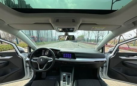 Volkswagen Golf VIII, 2023 год, 1 950 000 рублей, 23 фотография