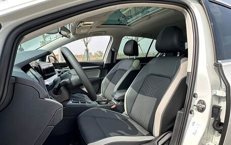 Volkswagen Golf VIII, 2023 год, 1 950 000 рублей, 14 фотография