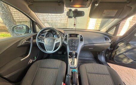 Opel Astra J, 2013 год, 900 000 рублей, 1 фотография
