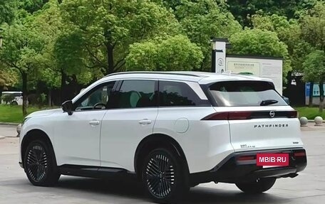 Nissan Pathfinder, 2024 год, 5 005 000 рублей, 6 фотография
