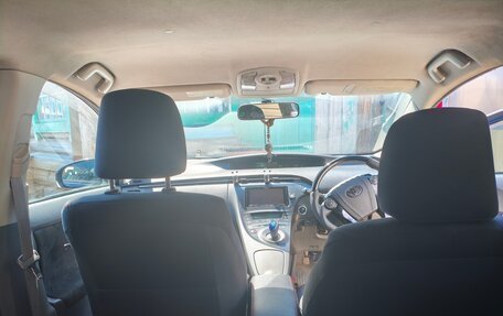 Toyota Prius, 2010 год, 770 000 рублей, 3 фотография