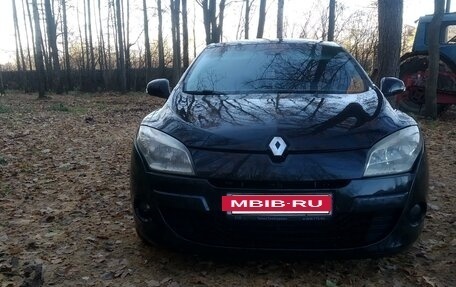 Renault Megane III, 2009 год, 350 000 рублей, 2 фотография