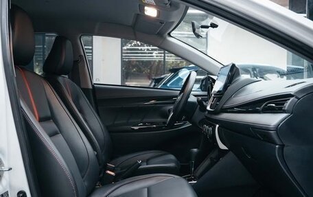Toyota Yaris XP150 рестайлинг, 2022 год, 1 157 280 рублей, 18 фотография