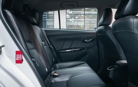 Toyota Yaris XP150 рестайлинг, 2022 год, 1 157 280 рублей, 21 фотография