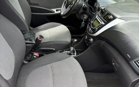Hyundai Solaris II рестайлинг, 2011 год, 650 000 рублей, 8 фотография