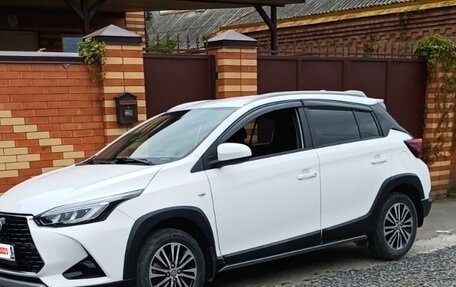 Toyota Yaris XP150 рестайлинг, 2021 год, 1 650 000 рублей, 1 фотография